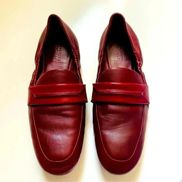 Mercedes Castillo Erin Burgundy Leather Loafers - Picture 1 of 10